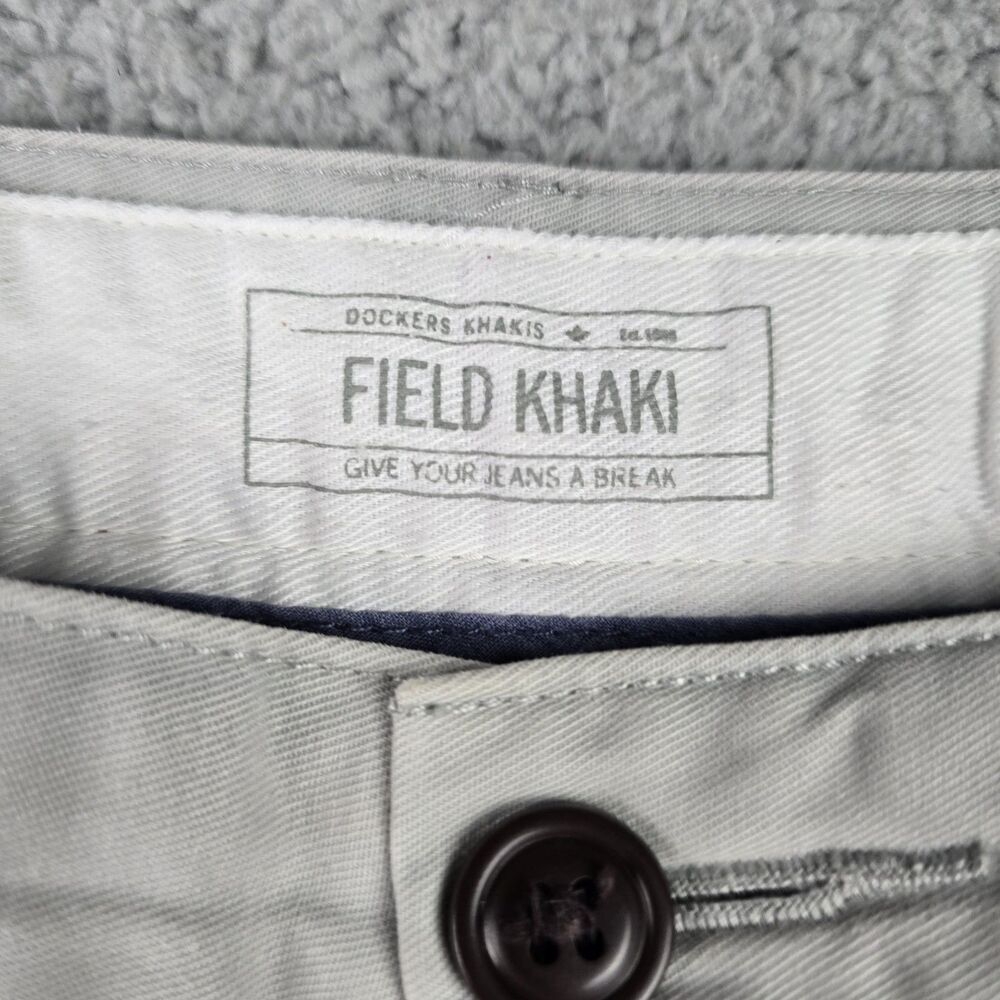 Dockers Field Khakis Mens 34 32 Tan Beige Straight Mid Rise Flat Front Pockets - Picture 3 of 11